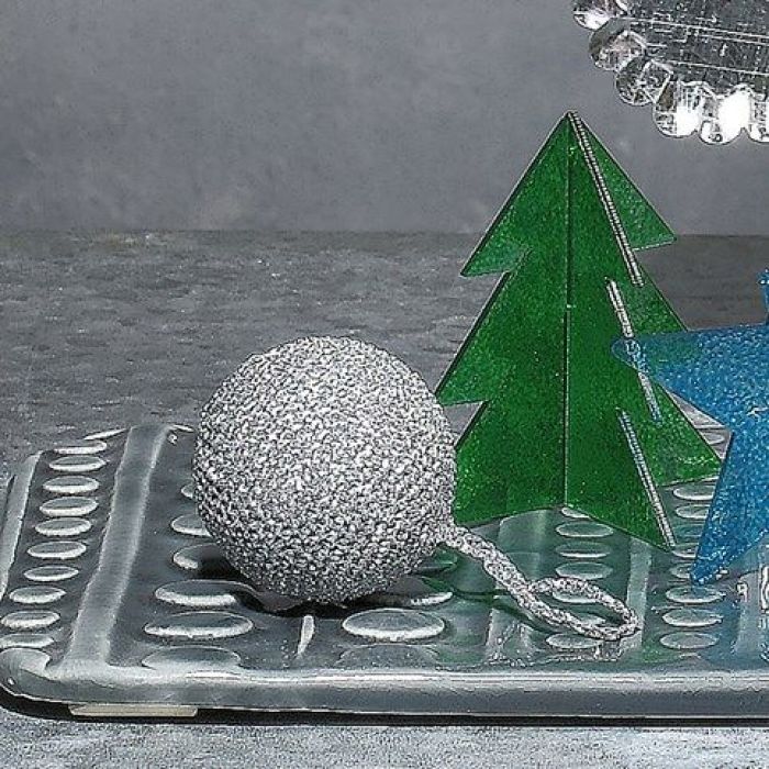 Heklet kule av glittergarn