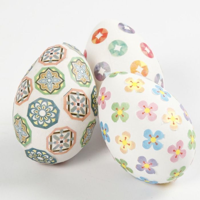 Egg pyntet med masking tape