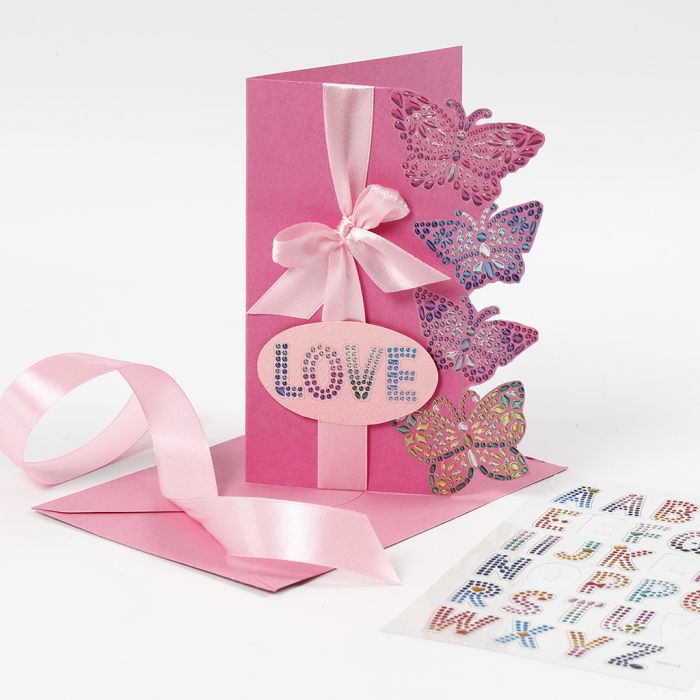 Kort pyntet med sommerfugl av diamond stickers