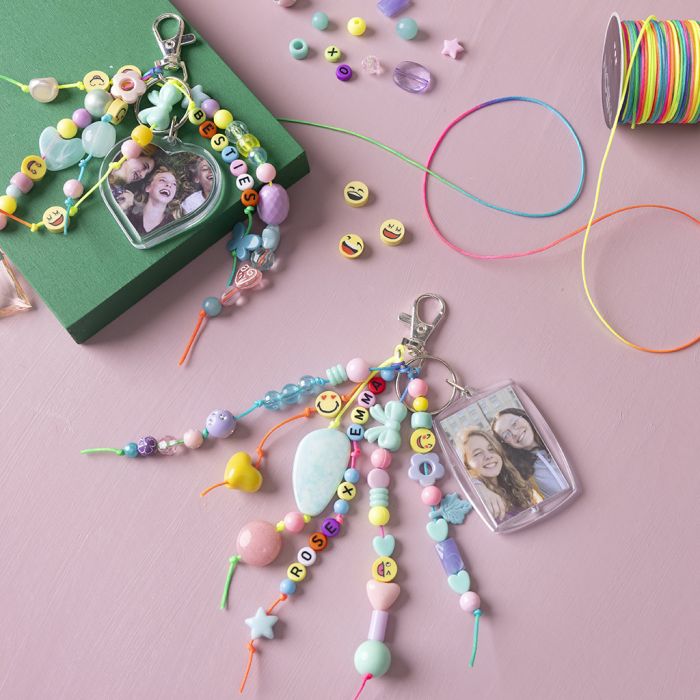 Charm med bilde og perler