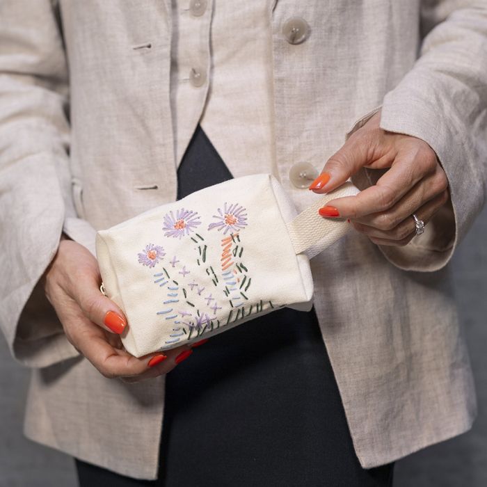 Sminkeveske med broderi