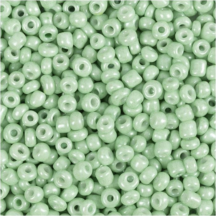 Rocaillesperler, dia. 3 mm, str. 8/0, hullstr. 0,6-1,0 mm, lys grønn, 25 g/ 1 pk.