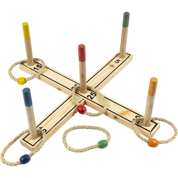 Ringspill av tre, 56x56 cm, 1 sett
