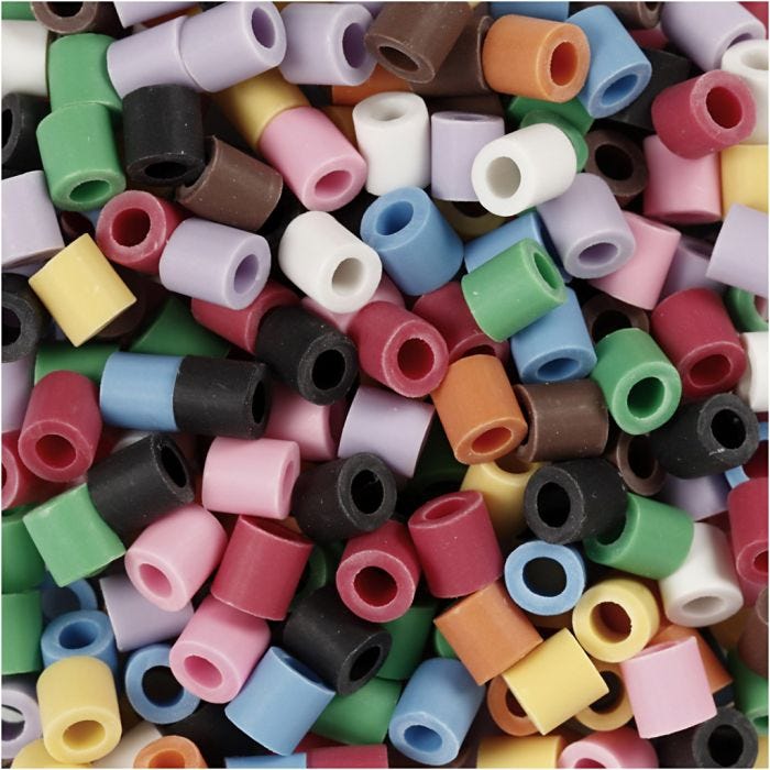 NABBI BioBeads, str. 5x5 mm, hullstr. 2.5 mm, medium, ass. farger, 3000 stk./ 1 pk.
