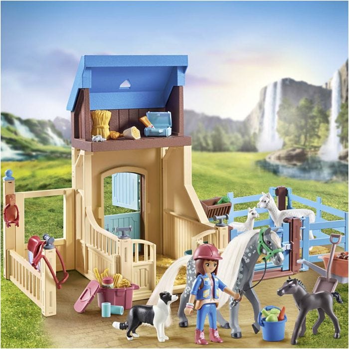 Playmobil hestestall med Amelia og Whisper, H: 24 cm, L: 38 cm, B: 19 cm, 117 deler/ 1 pk.