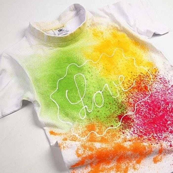 T-shirt med spraymaling