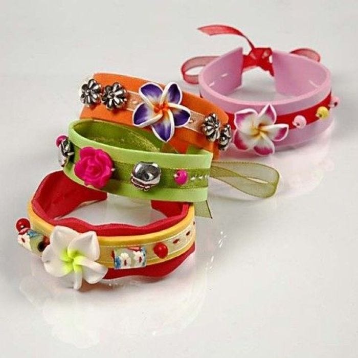 Armbånd av mosgummi