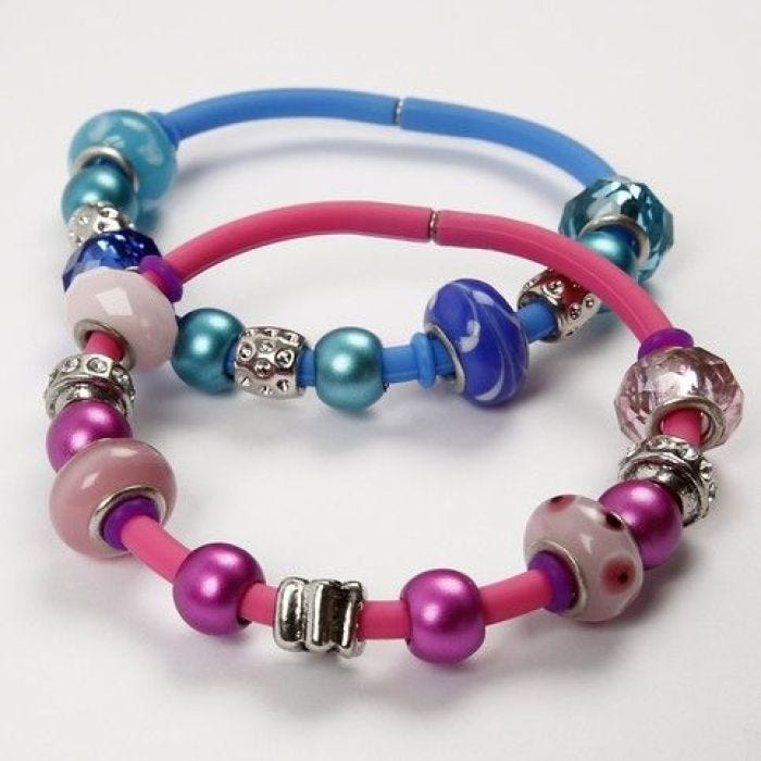 Armbånd av silikon med glasslinks