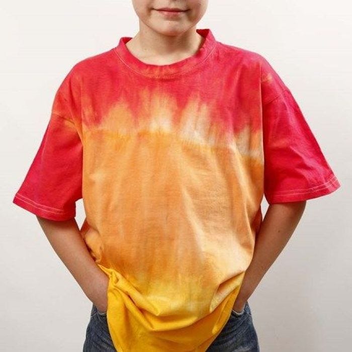 Dip'n dye og batikk på T-shirt