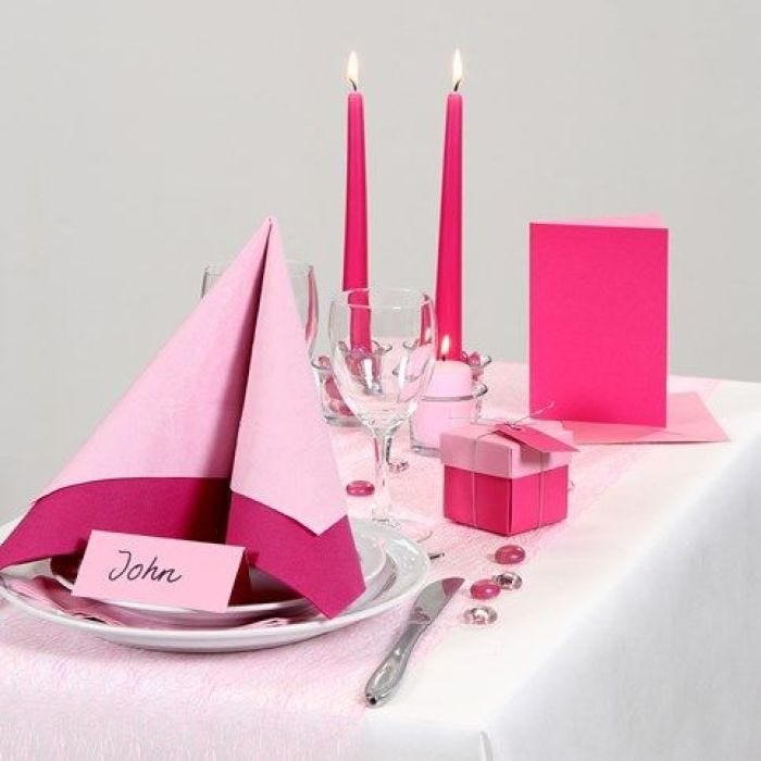 Inspirasjon til fest med pink og rosa borddekking, bordpynt m.m.