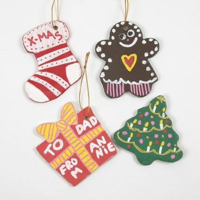 Julefigurer av leire - laget med stikkformer