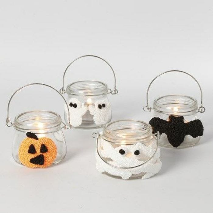 Lanterner til Halloween, pyntet med figurer av Foam Clay