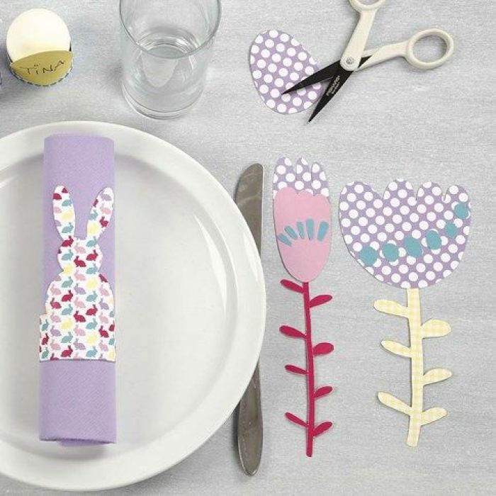 Blomster av mønstrete og ensfarget kartong