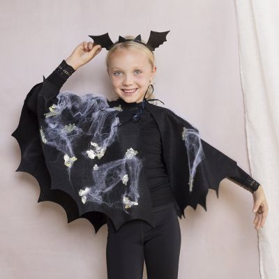 Søtt flaggermuskostyme til Halloween