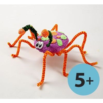 Store insekter av Foam Clay p&aring; isopor