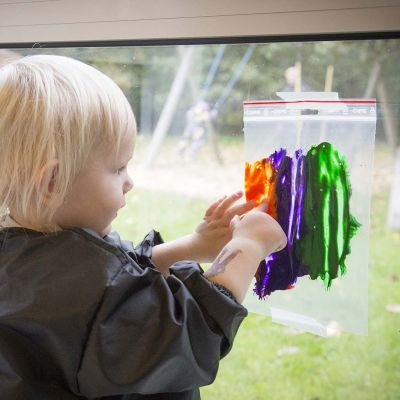 &Aring; male et bilde i en klar pose