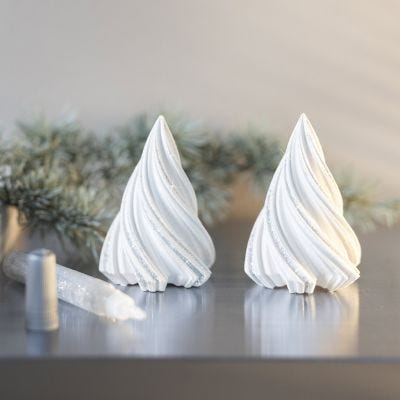 Juletrær støpt i resin støpemiks