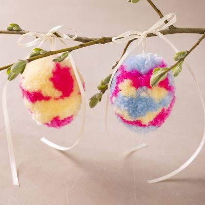 Mønstrede pompom-påskeegg