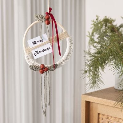 Julekrans i makramé