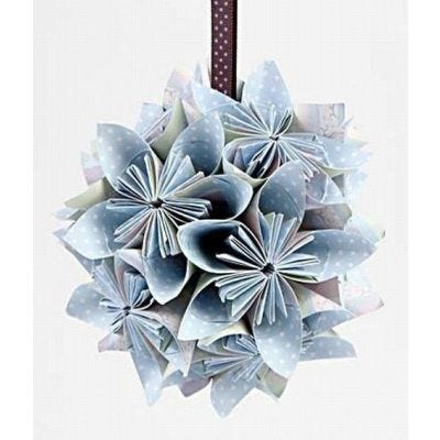 Blomsterkule brettet av papir