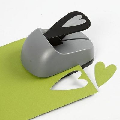 Innbydelse og menykort i hvitt og grønt 