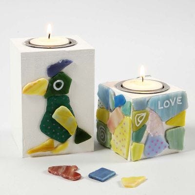 Telysestake av tre med glassmosaikk