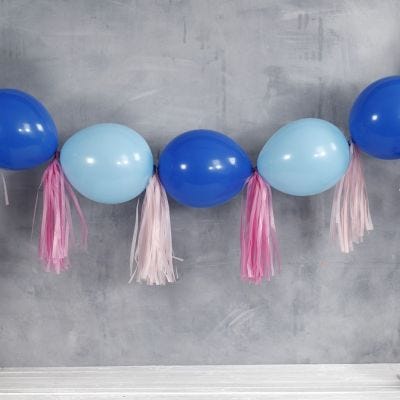 Ballong ranke av kjedeballonger og dusk
