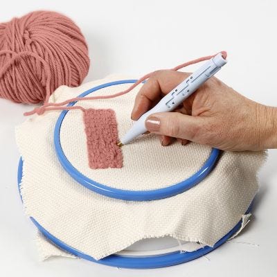Slik bruker du en punch needle