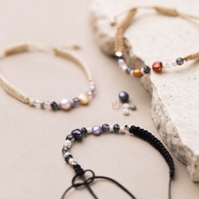 Knyttede armbånd med ferskvannsperler