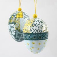 Egg med decoupage i oppheng med treperle